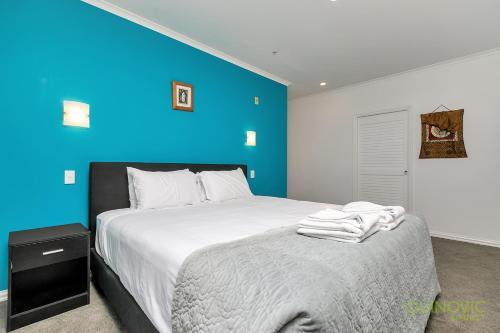 Qv Spacious Waterfront 2 Bedroom Apartment - 791