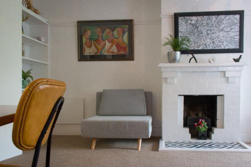 Stylish 2 Bed Art Deco Apartment Herne Bay
