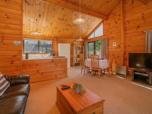 Lazy Daze Bach - Pauanui Holiday Home