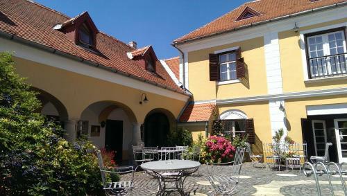 Bed & Breakfast Gomb�s K�ria Mension
