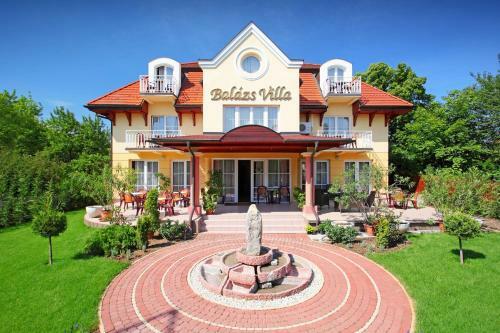 Hostal Balazs Villa