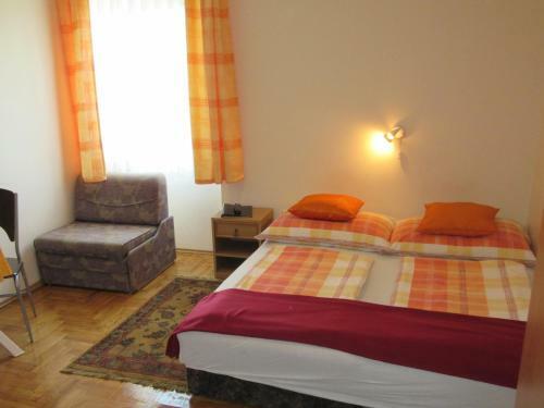 Hostal S�le Apartments & Rooms