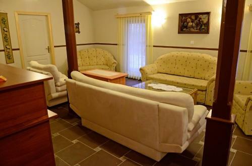 Hostal Fatornyos Tanyasi Vend�gh�z