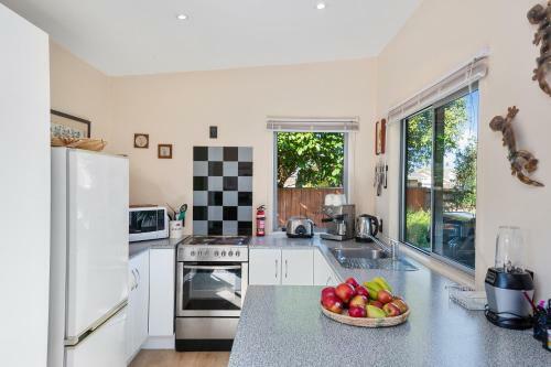 Tranquil Tauhara - Taupo Central Holiday Home