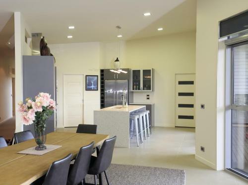 Luxury On Howden - Te Anau Holiday Home