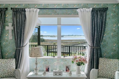 The Castle - Tauranga Holiday Home