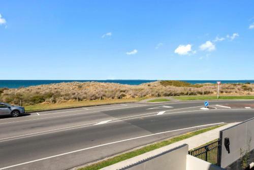 The Marine Views - Mount Maunganui Holiday Home