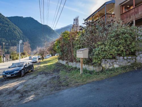 Central Style - Queenstown Holiday Home