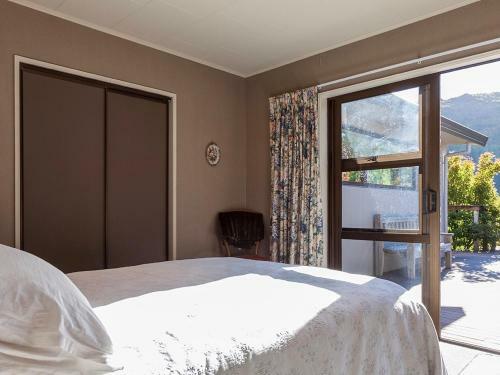 Inverness Gold - Arrowtown Holiday Home