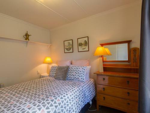 Arrow Bach - Arrowtown Holiday Home