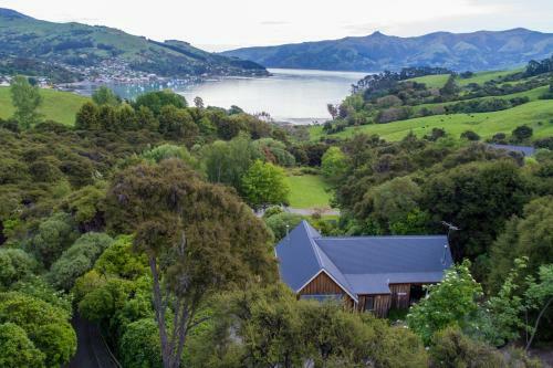 Fantail Cottage - Akaroa Holiday Home