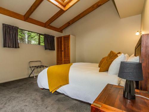98 On Clyde Spa Retreat - Ohakune Holiday Home
