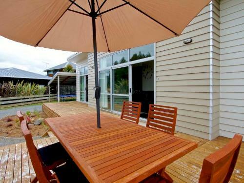 Modern Mountain Spa Escape - Ohakune Holiday Home