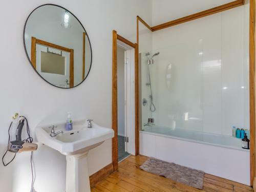 Miro Cottage Retreat - Ohakune Holiday Home