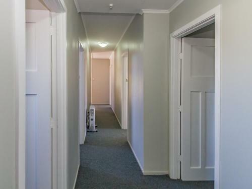 Miro Cottage Retreat - Ohakune Holiday Home