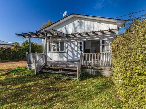 Miro Cottage Retreat - Ohakune Holiday Home