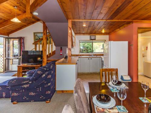 Adventurers Retreat - Ohakune Holiday Home
