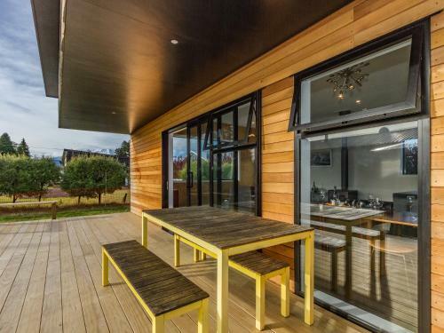 Mountain Snowhaus - Ohakune Holiday Home