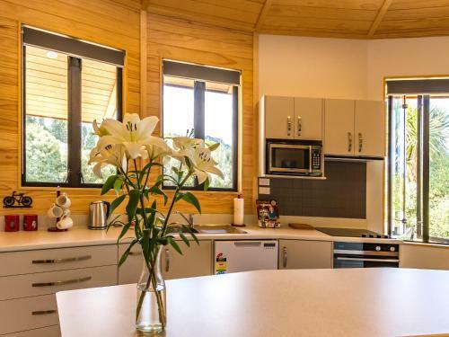 The Snowglobe - Ohakune Modern Yurt Style Chalet