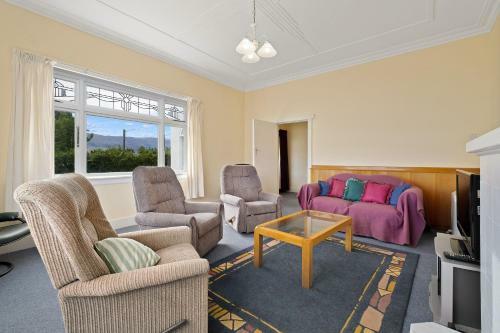 Kawarau Bach Views - Cromwell Holiday Home