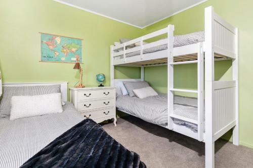 The Cottage - Snells Beach Holiday Home