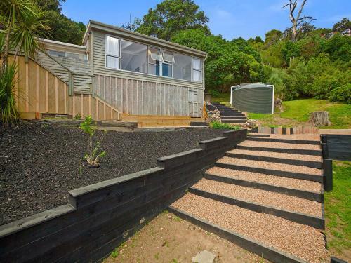 Beachfront Seclusion - Oneroa Holiday Home
