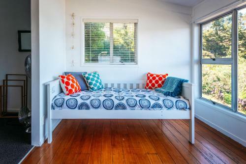 Beachfront Seclusion - Oneroa Holiday Home