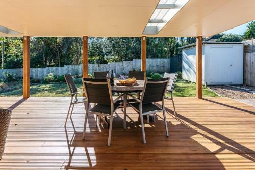Magical On Matai - Oneroa Holiday Home