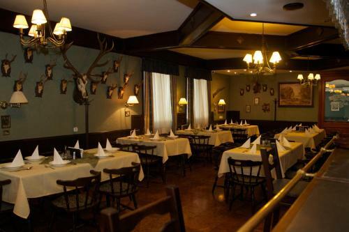 Plat�n Hotel & �tterem