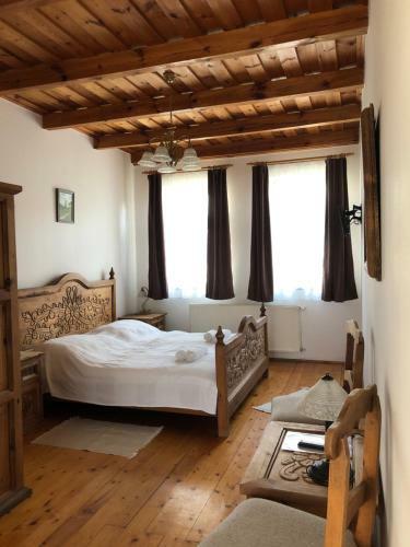 Posada Ginti Panzi� �s �tterem