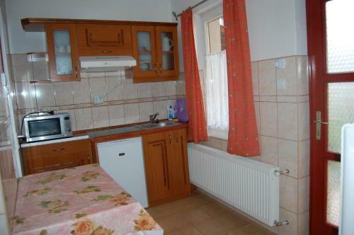 Hostal Z�ch Kl�ra Utcai Apartman