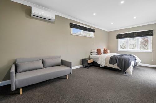 Brooklands Cottage - Martinborough Holiday Home