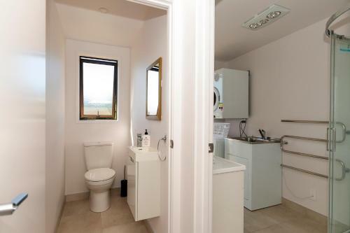 Belvedere - Cable Bay Holiday Home