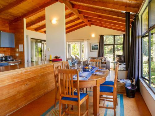 Hahei Hideaway - Hahei Holiday Home