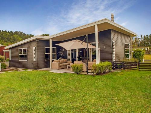 Casa Matarangi - Matarangi Holiday Home