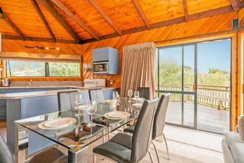 Octagon Outlook - Matarangi Holiday Home