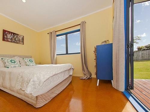 Castleview Getaway Matarangi - Matarangi Holiday Home