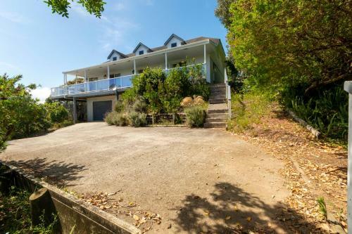 Seaview Central - Coopers Beach Holiday Home