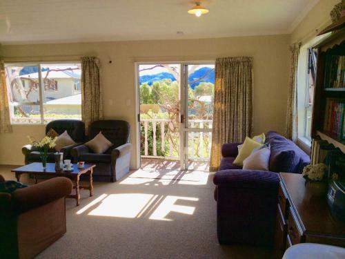 Shiloh - Diamond Harbour Holiday Home