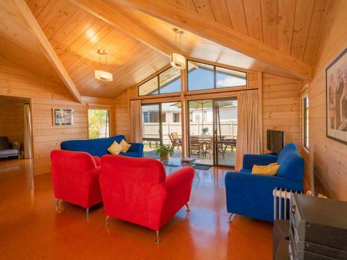 Bryley - Cooks Beach Holiday Home