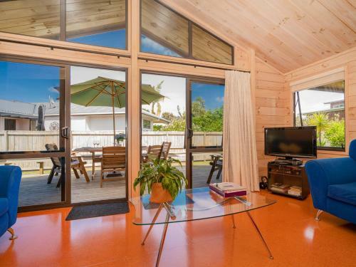 Bryley - Cooks Beach Holiday Home