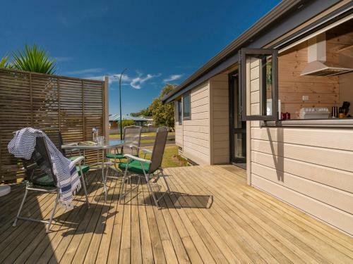 Bryley - Cooks Beach Holiday Home