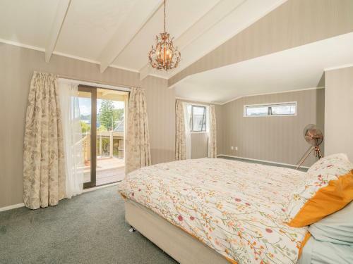 Daze Away - Cooks Beach Holiday Home