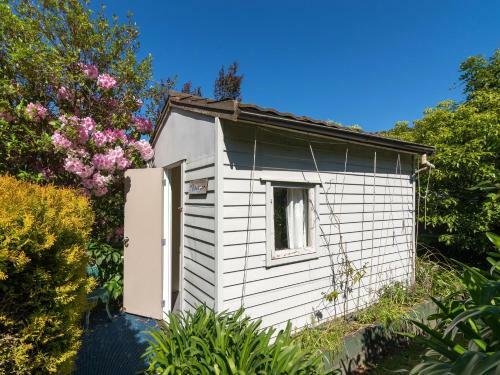 Tranquil Tarawera - Lake Tarawera Holiday Home