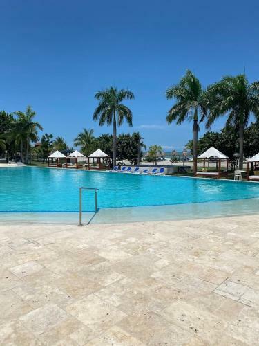 Apartamento Amazing Oceanfront 2 Br + 3 Bath (w/ Beach Access)