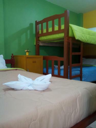 Bed & Breakfast Sunset Hostel Airport