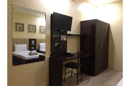 Oyo 762 Laurien Hotel