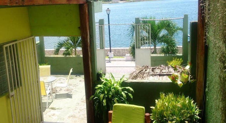Green World Hotel