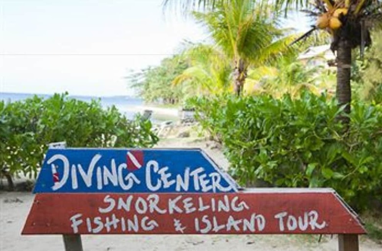 Hotel Las Rocas Resort And Dive Center