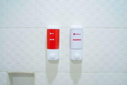 Hotel Reddoorz Plus @ Aguirre Ave Bf Homes